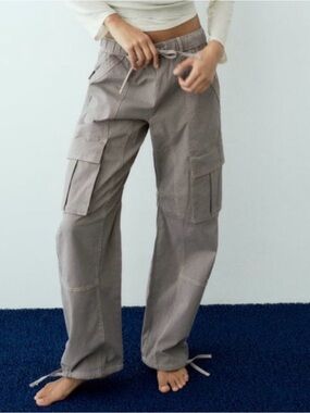 Zara Wide-Leg Cargo Pants